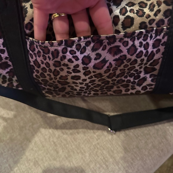 Cheetah print large duffle bag - Picture 4 of 8